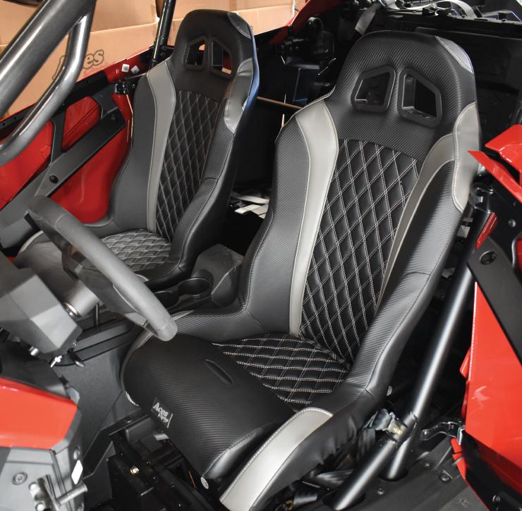 CARBON EDITION DAYTONA SEATS